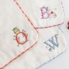 彩虹字母刺繡小手巾