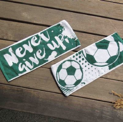 Neve rgive up足球提花運動毛巾