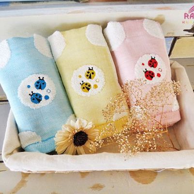 圓點點紗布提花刺繡童巾(無撚紗)